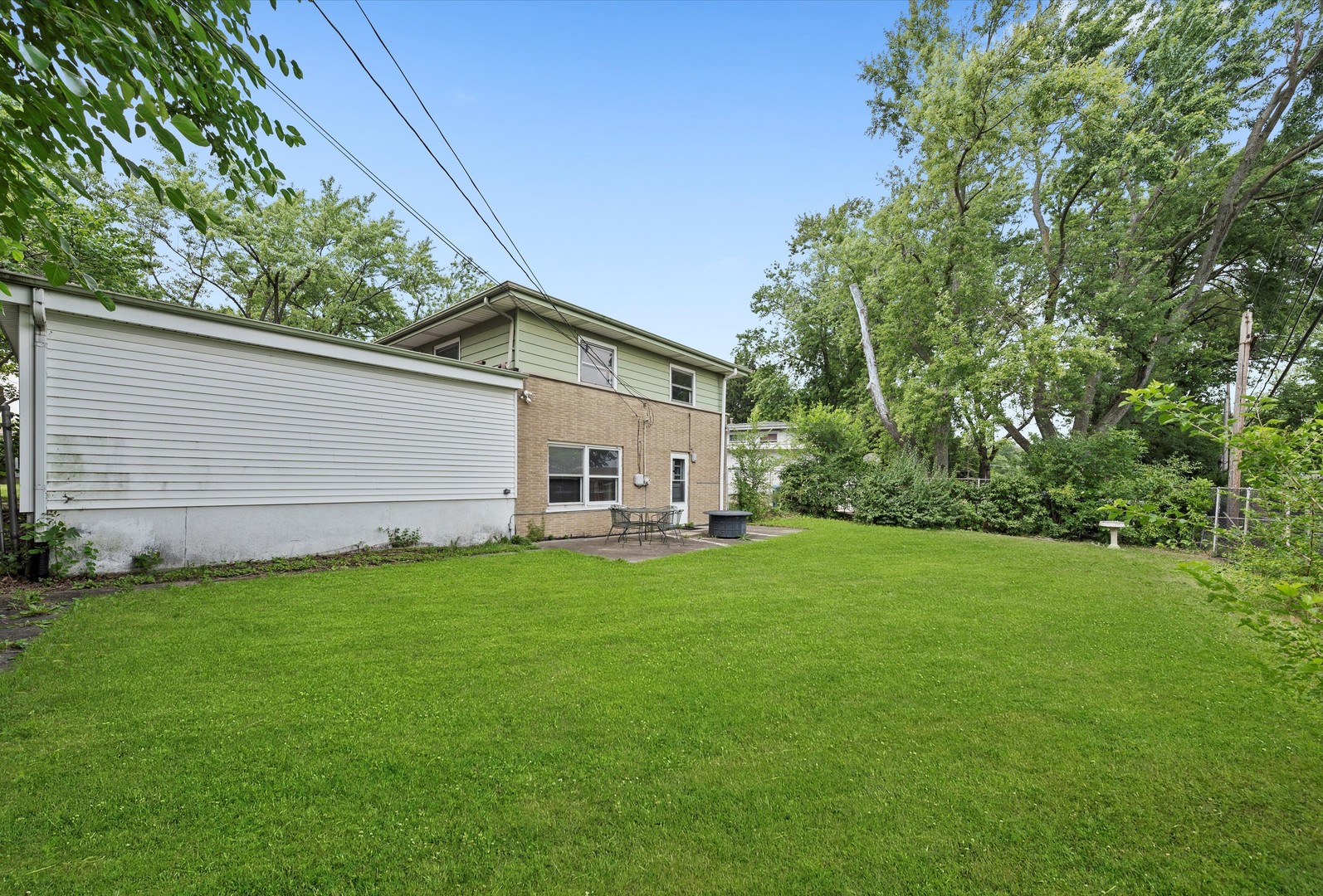 223 Roberta Lane Chicago Heights, IL 60411 - Photo 14 of 16