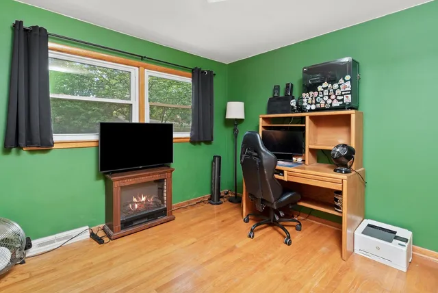 $184,900 | 223 Roberta Lane, Chicago Heights, IL 60411