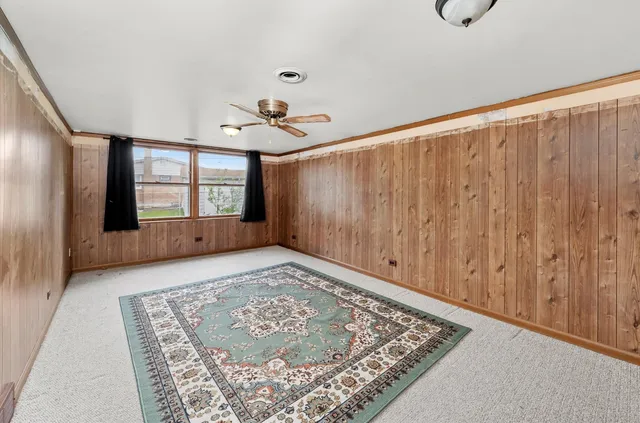 $184,900 | 223 Roberta Lane, Chicago Heights, IL 60411