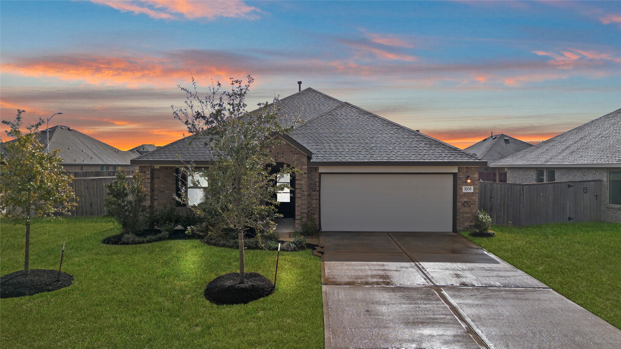 Seth Real Estate Group Welcomes you to 3705 Paloma Falls Ln in Rosenberg