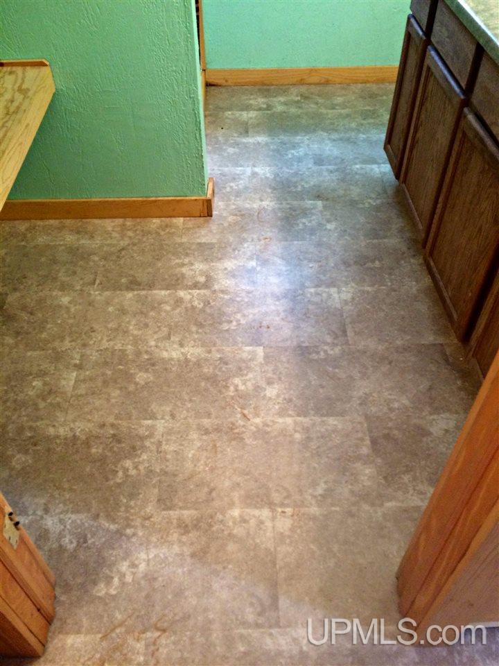 17835 North Holmes Junction Plat Road West Pembine, WI 54156 - Photo 15 of 29