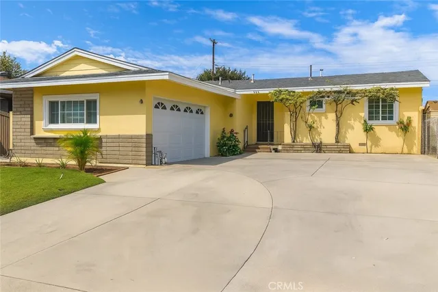 $925,000 | 2123 West Orange Avenue, Anaheim, CA 92804