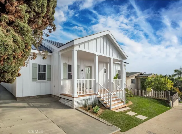 $1,650,000 | 226 Arena Street, Unit A, El Segundo, CA 90245