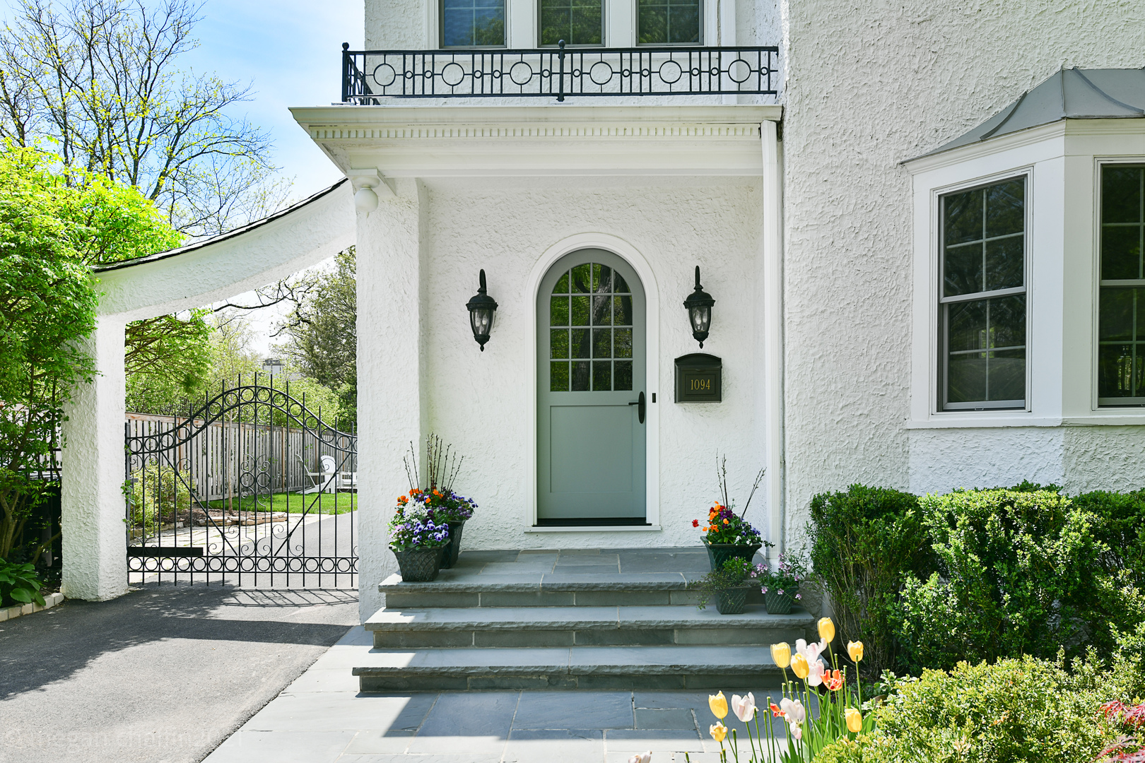 1094 Pine Street Winnetka, IL 60093 - Photo 3 of 47