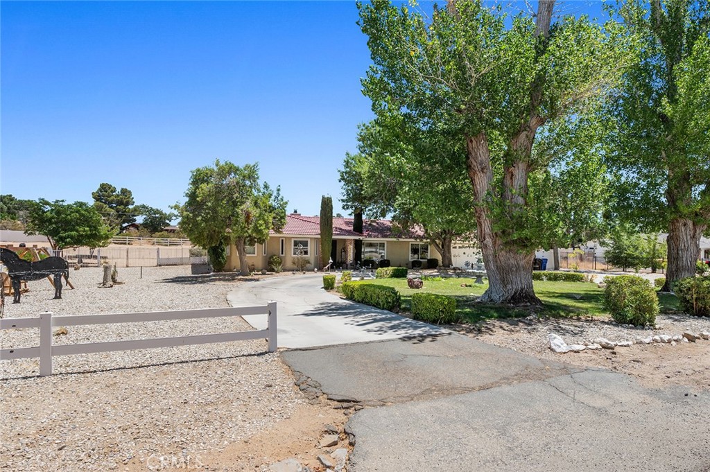 15093 Mandan Road Apple Valley, CA 92307 - Photo 2 of 56
