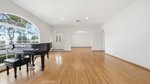 $2,988,000 | 317 South Canon Drive, Beverly Hills, CA 90212