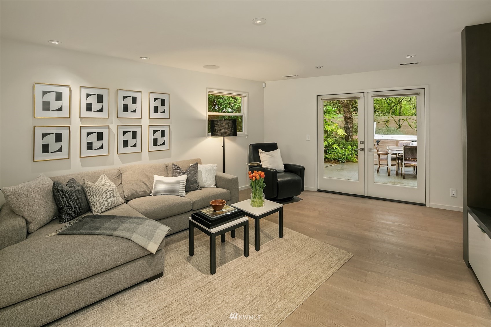 3022 Hunts Point Road Hunts Point, WA 98004 - Photo 15 of 37 a living room with furniture and a window
