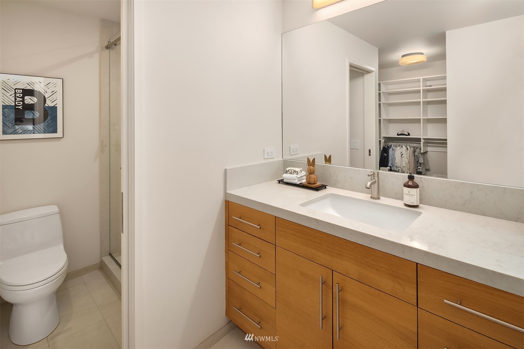3022 Hunts Point Road Hunts Point, WA 98004 - Photo 19 of 37 a bathroom with a sink and a toilet