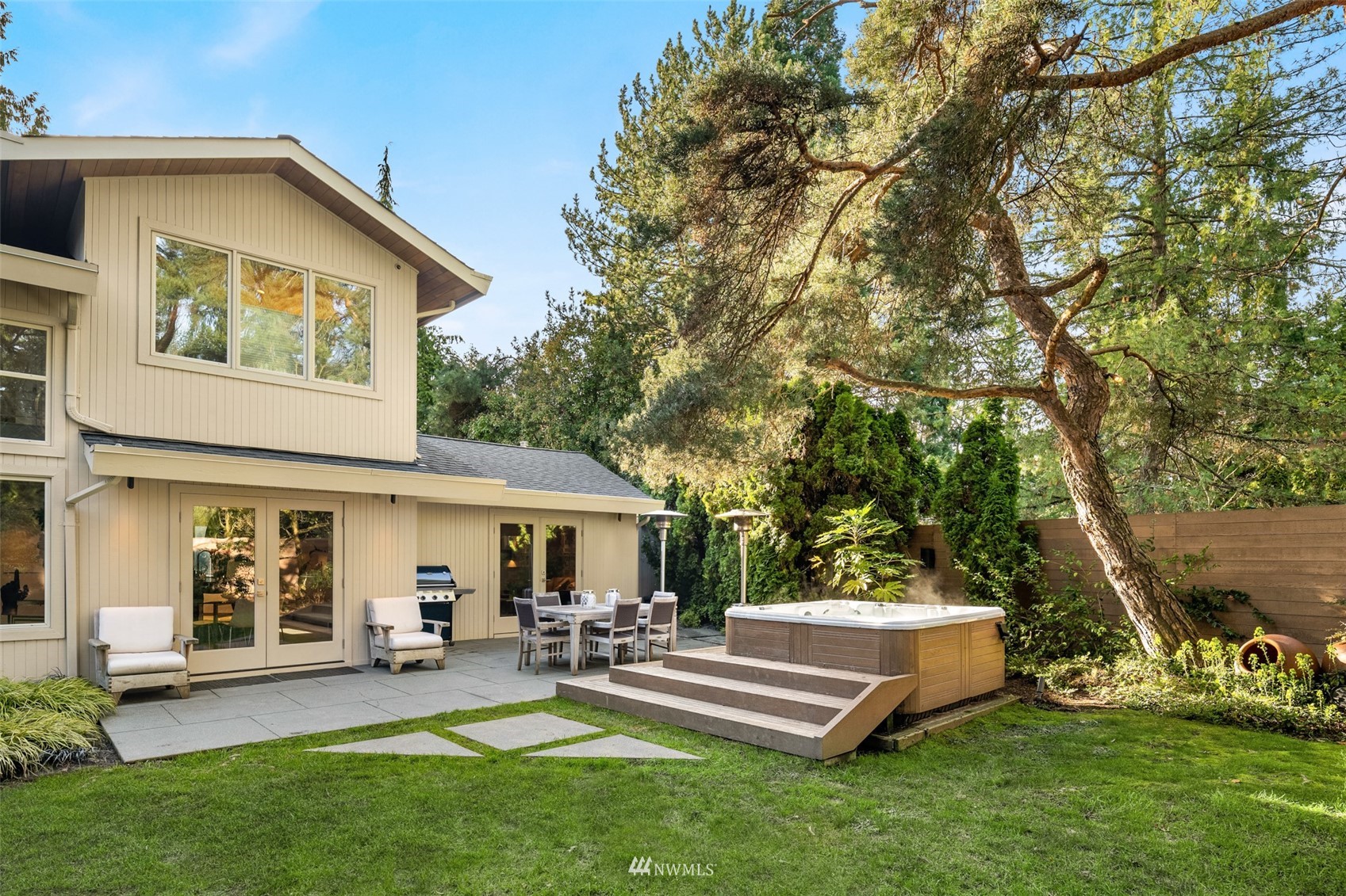 3022 Hunts Point Road Hunts Point, WA 98004 - Photo 31 of 37