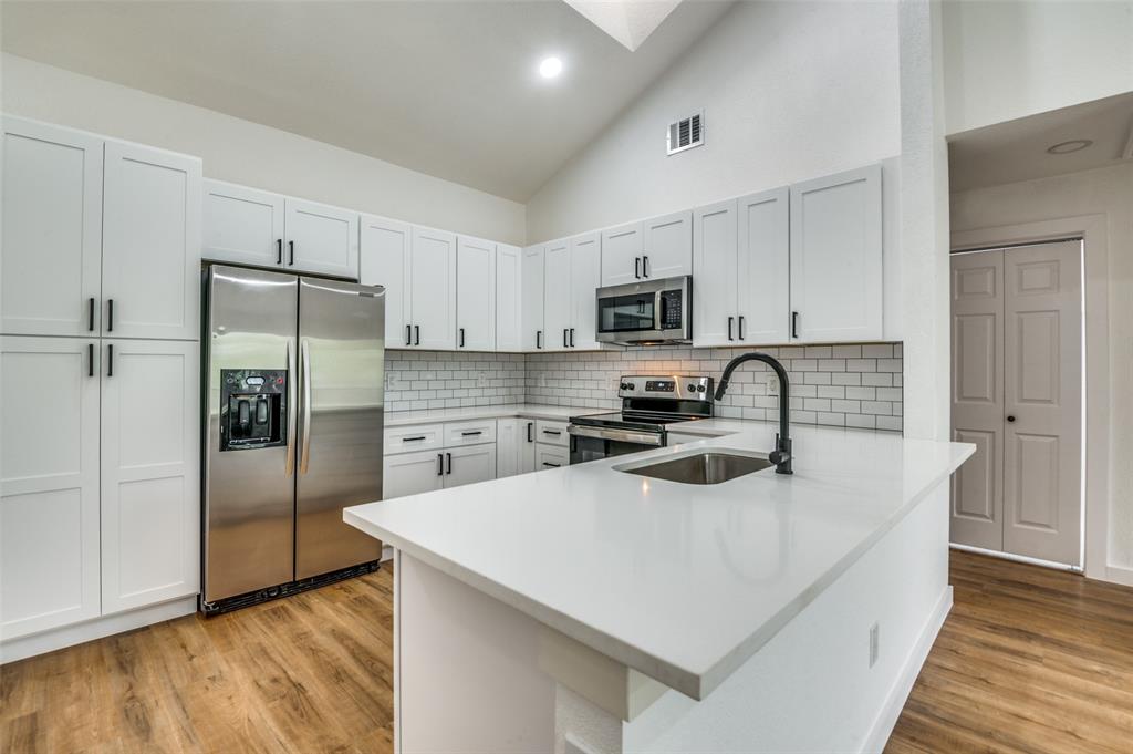1108 Highpoint Road Bedford, TX 76022 - Photo 6 of 13