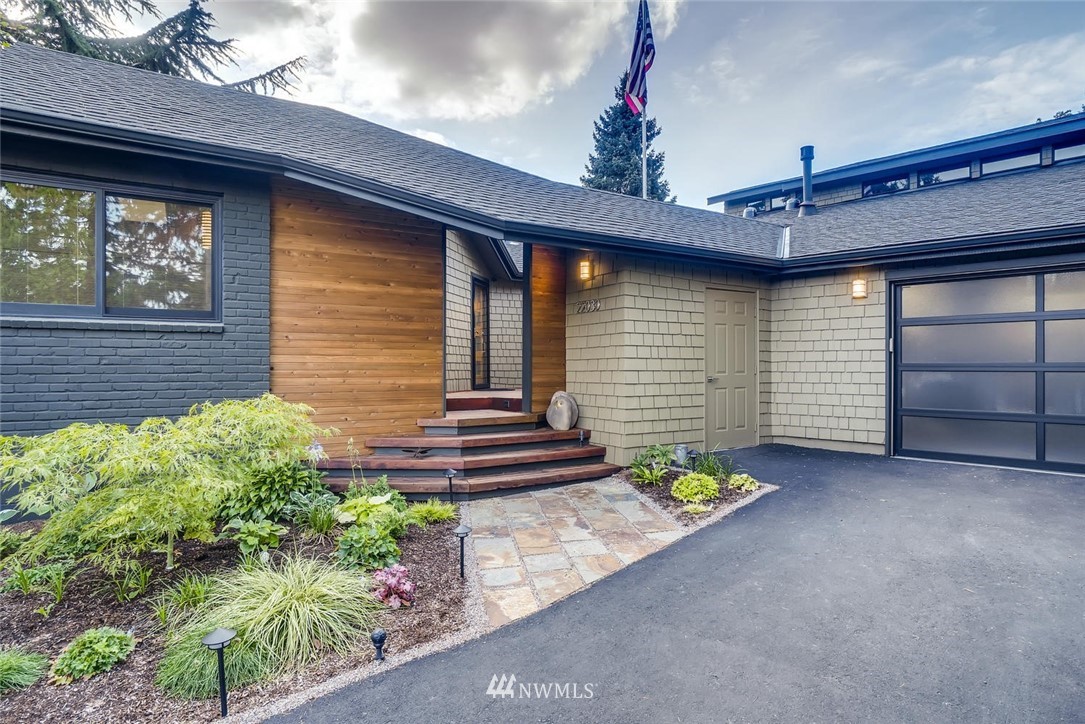 22030 Brier Road Brier, WA 98036 - Photo 2 of 25 Gallery Image 2
