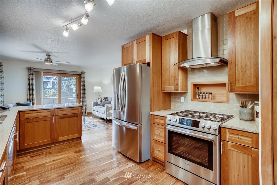 22030 Brier Road Brier, WA 98036 - Photo 7 of 25 Gallery Image 7