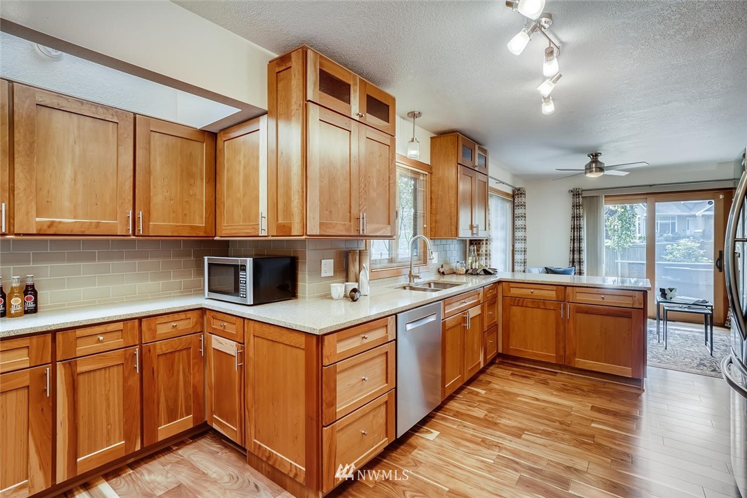 22030 Brier Road Brier, WA 98036 - Photo 8 of 25 Gallery Image 8