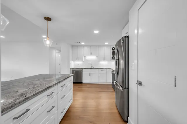 $4,950 | 6666 Brookmont Terrace, Unit 707, Nashville, TN 37221