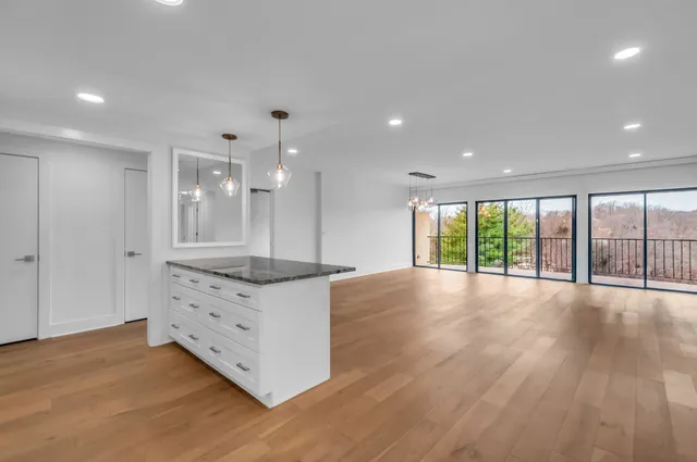 $4,950 | 6666 Brookmont Terrace, Unit 707, Nashville, TN 37221