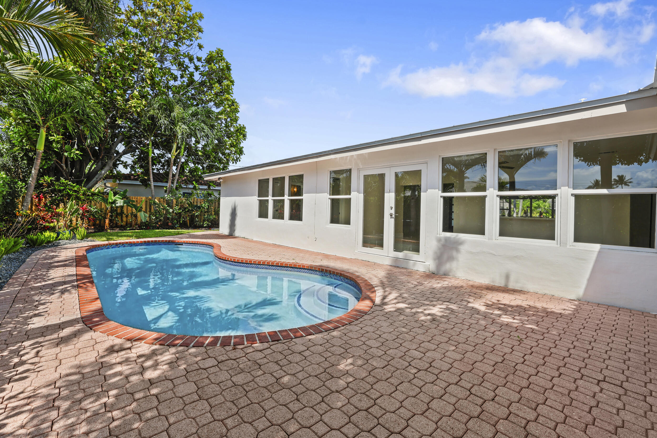 4240 Northeast 22nd Terrace Lighthouse Point, FL 33064 - Photo 41 of 54 42__62_2415