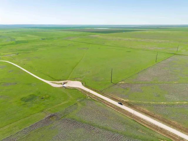 a view of a tennis court