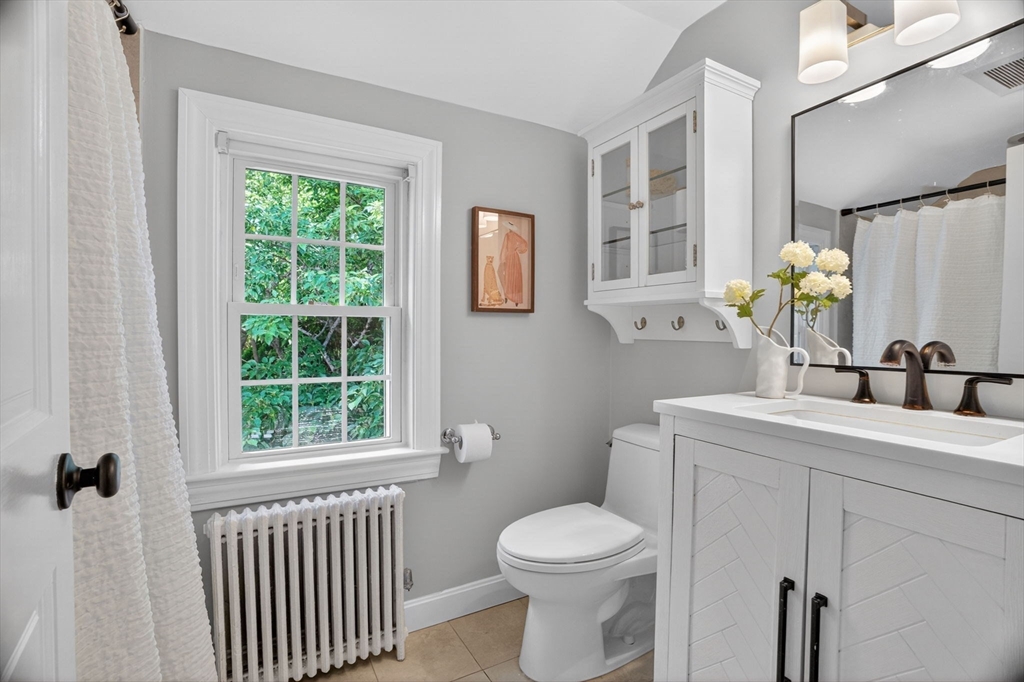35 Cleveland Road Wellesley, MA 02481 - Photo 14 of 18