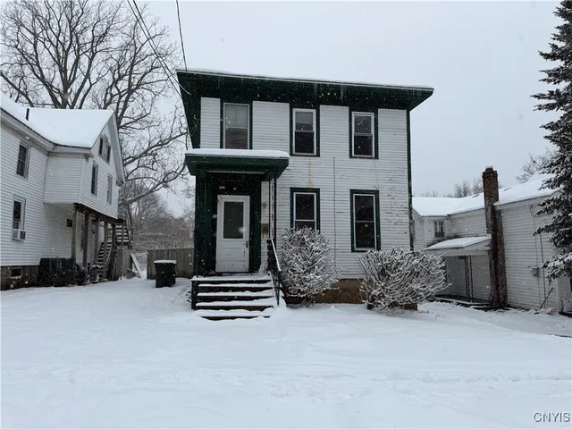 $89,900 | 114 West Schuyler Street, Oswego, NY 13126