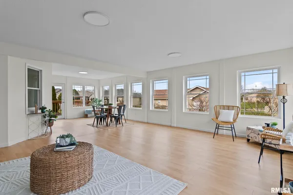 $410,000 | 6932 Fringetree Way, Springfield, IL 62712