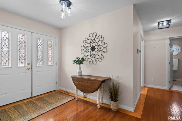 $410,000 | 6932 Fringetree Way, Springfield, IL 62712