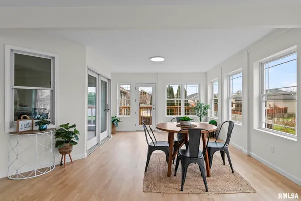 $410,000 | 6932 Fringetree Way, Springfield, IL 62712