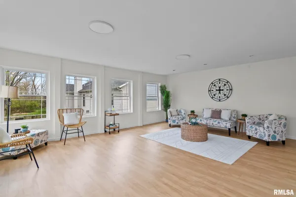 $410,000 | 6932 Fringetree Way, Springfield, IL 62712