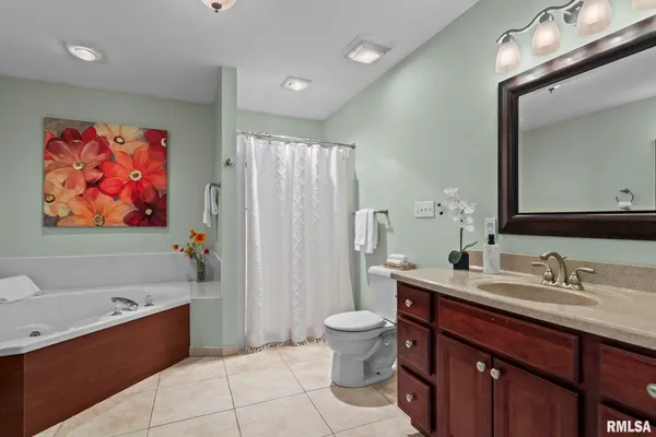 $410,000 | 6932 Fringetree Way, Springfield, IL 62712