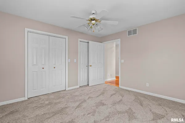 $410,000 | 6932 Fringetree Way, Springfield, IL 62712