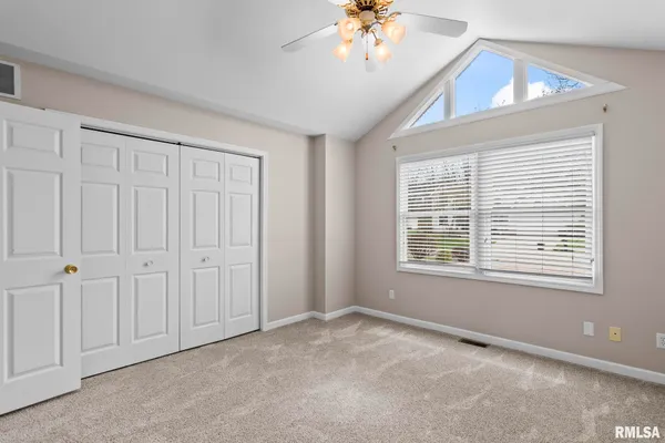 $410,000 | 6932 Fringetree Way, Springfield, IL 62712