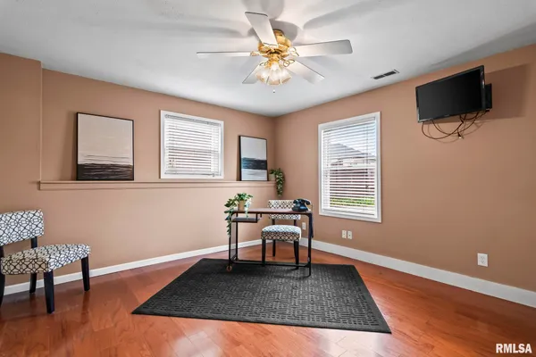 $410,000 | 6932 Fringetree Way, Springfield, IL 62712