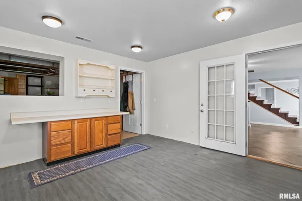 $410,000 | 6932 Fringetree Way, Springfield, IL 62712