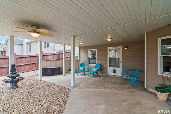 $410,000 | 6932 Fringetree Way, Springfield, IL 62712