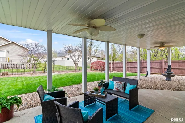 $410,000 | 6932 Fringetree Way, Springfield, IL 62712