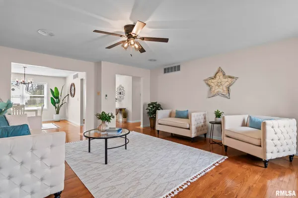 $410,000 | 6932 Fringetree Way, Springfield, IL 62712