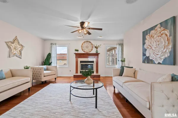 $410,000 | 6932 Fringetree Way, Springfield, IL 62712