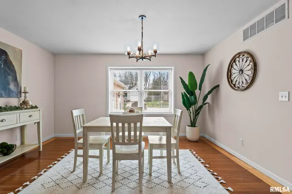 $410,000 | 6932 Fringetree Way, Springfield, IL 62712