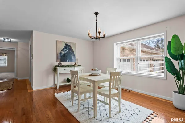 $410,000 | 6932 Fringetree Way, Springfield, IL 62712