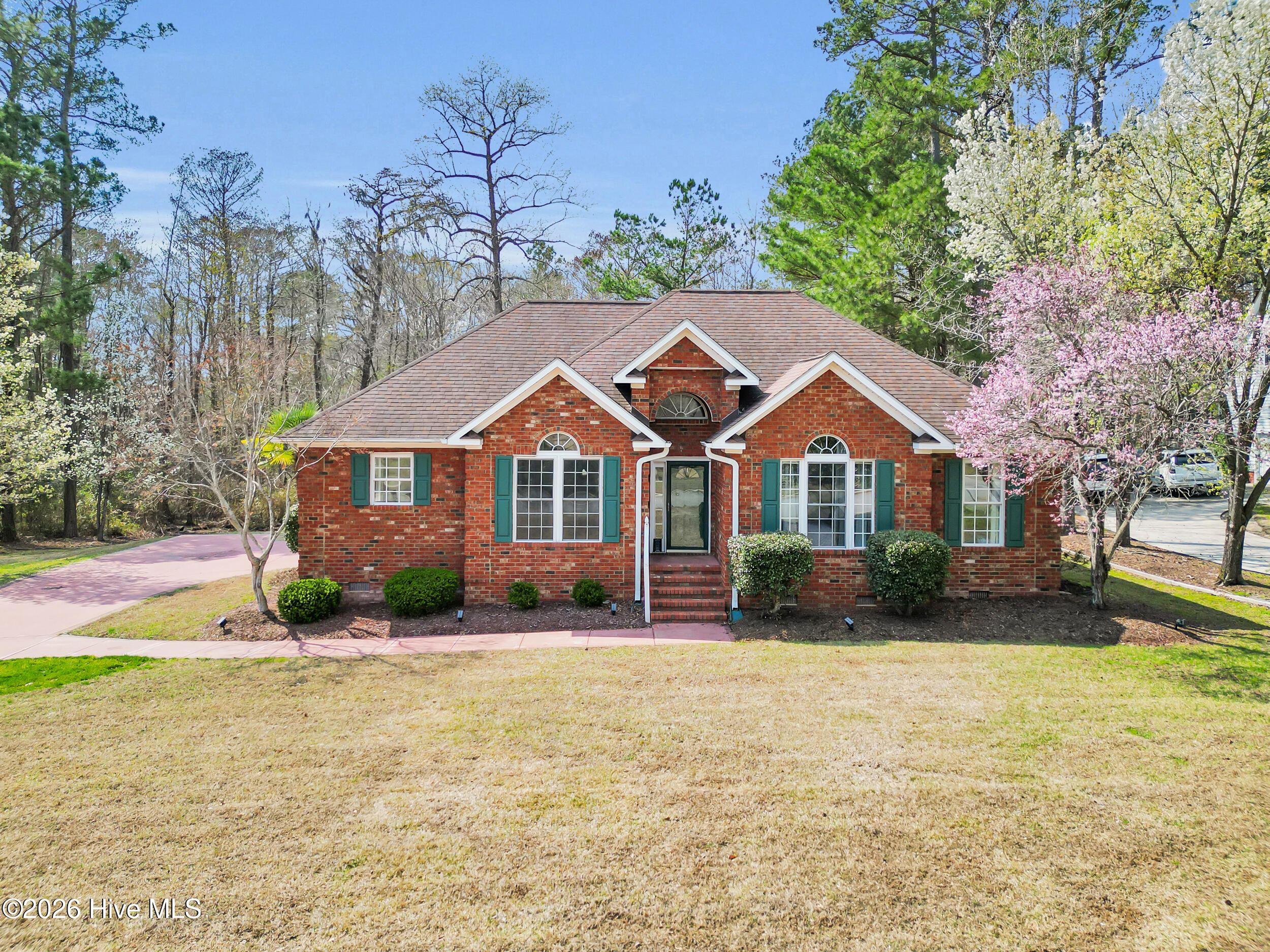 128 Walden Road New Bern, NC 28562 - Photo 4 of 42 1_2