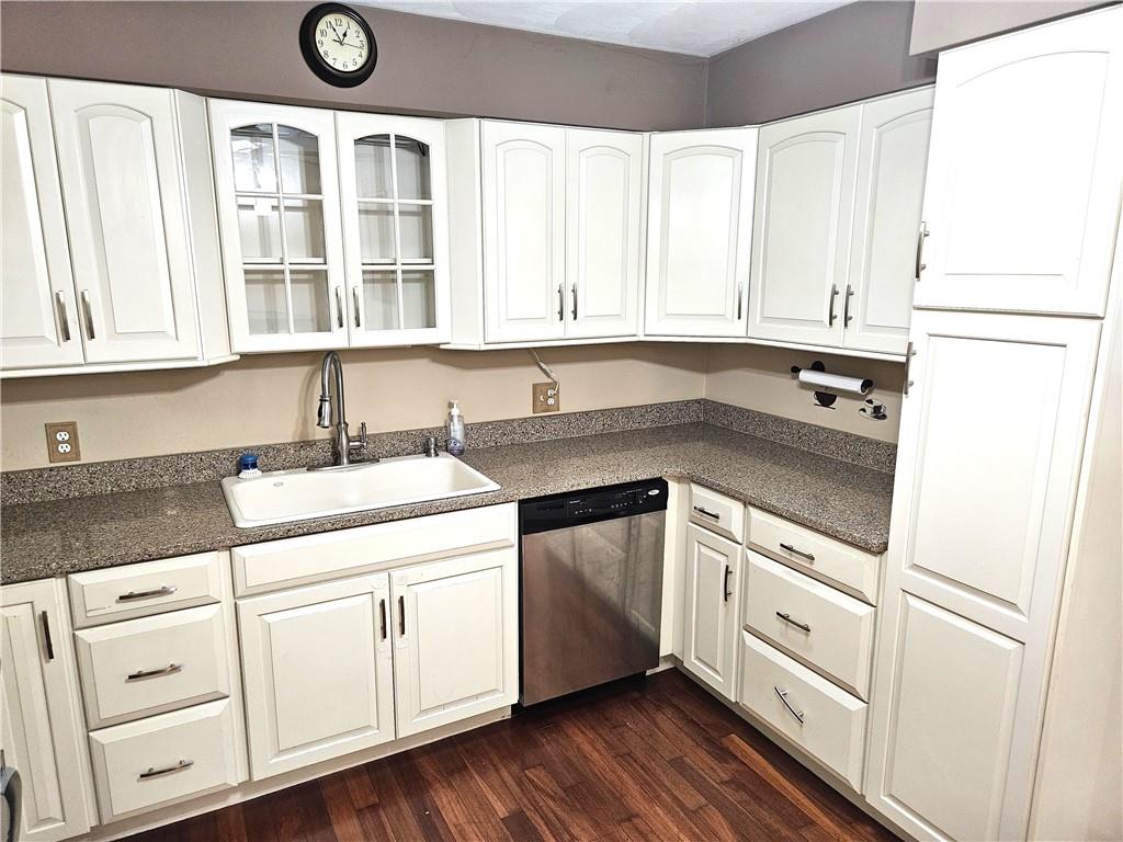 246 Strangford Road Blairsville, PA 15717 - Photo 12 of 41 Solid Maple Kitchen Cabinets