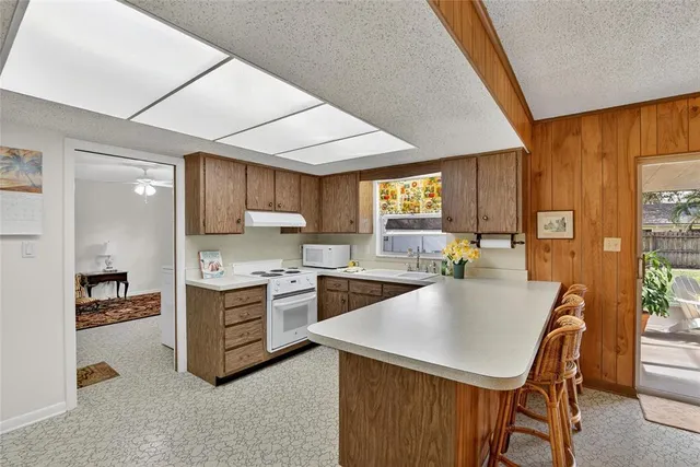 $355,000 | 6211 Elm Square West, Lakeland, FL 33813