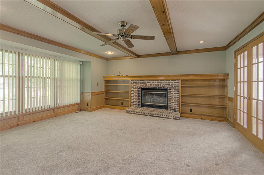 8209 Bell Road Lenexa, KS 66219 - Photo 9 of 49