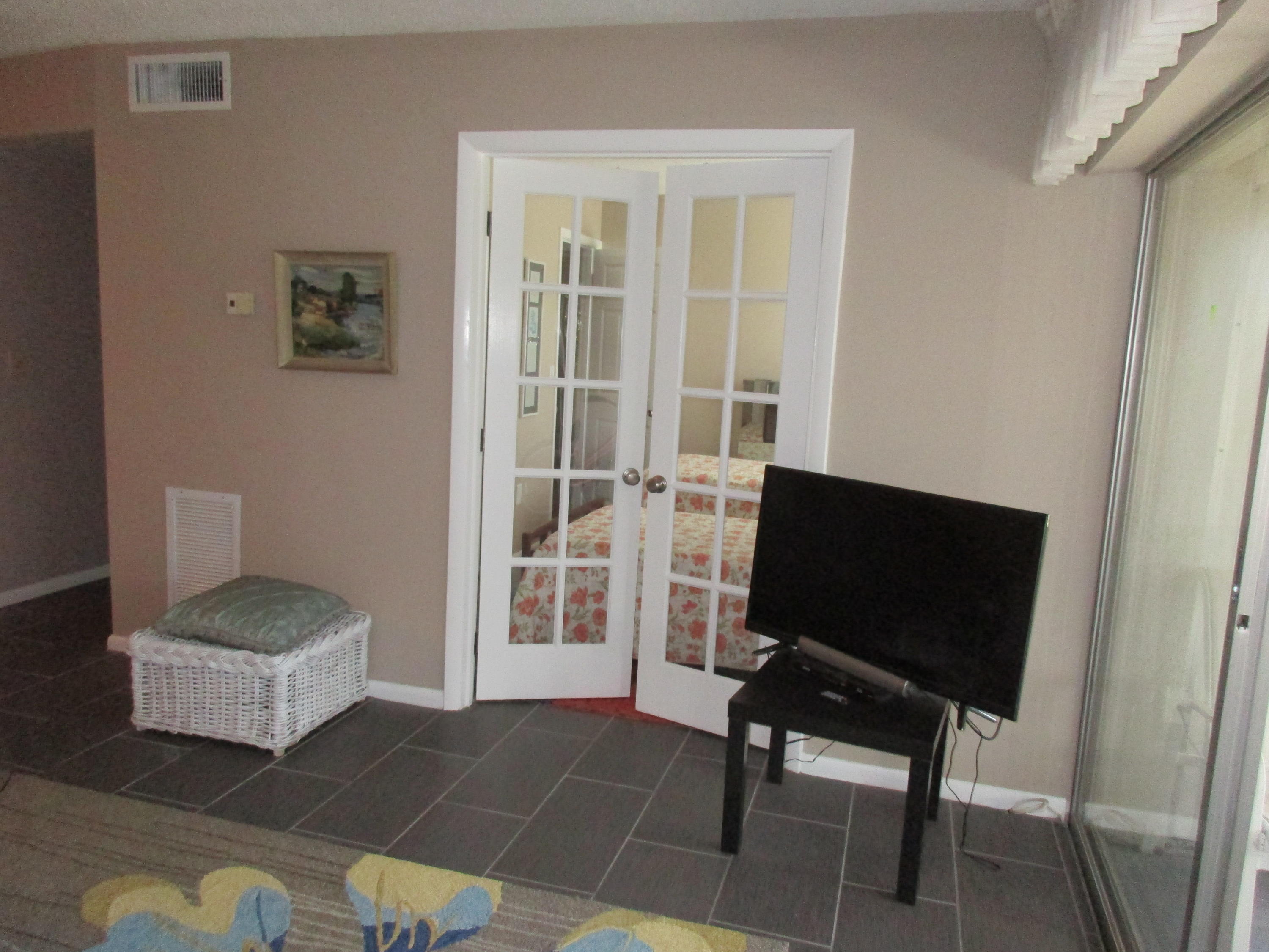 504 Davis Road, Unit 84 Palm Springs, FL 33461 - Photo 5 of 20 IMG_0804