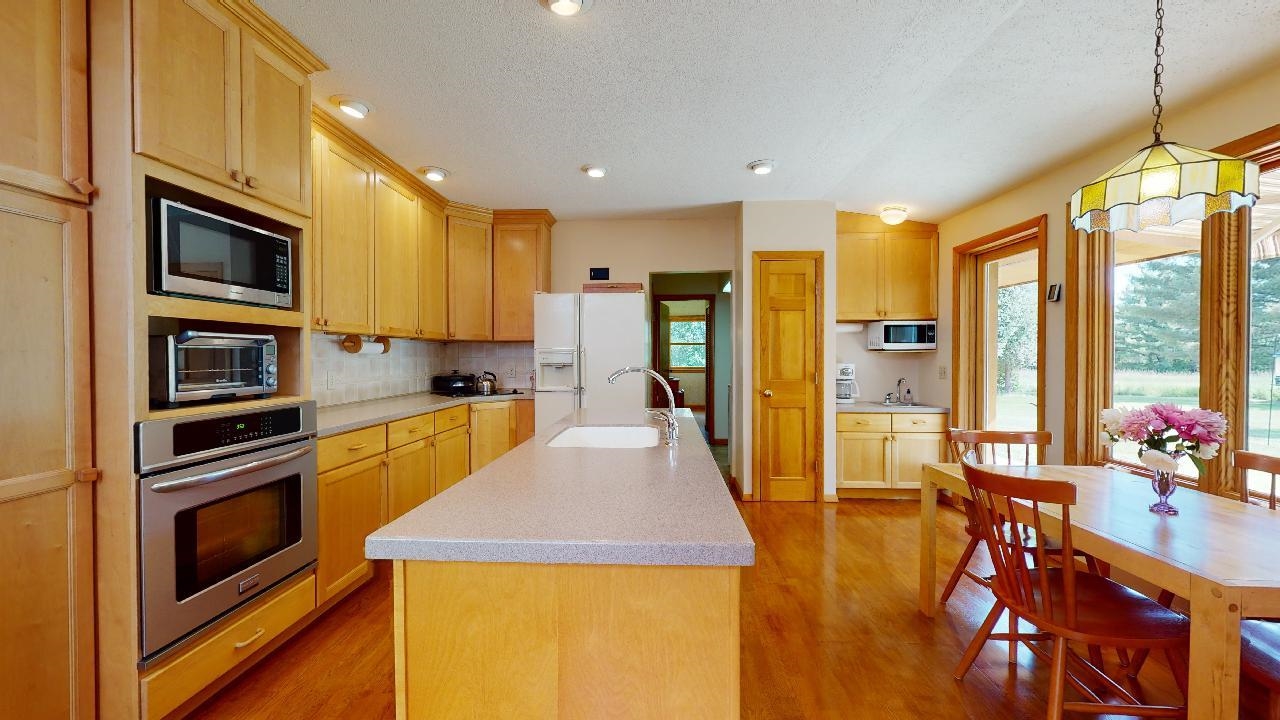 88 Mountain View Road Williston, VT 05495 - Photo 11 of 25