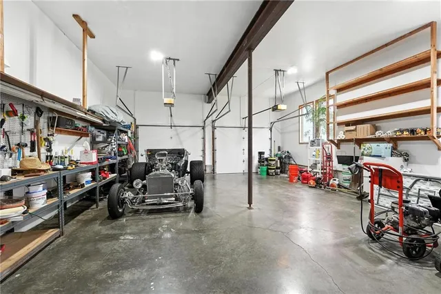 $869,000 | 414 South Borgman Road, Buckner, MO 64016