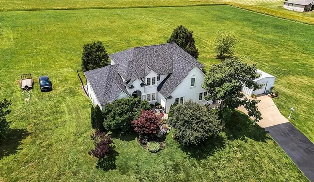 $869,000 | 414 South Borgman Road, Buckner, MO 64016