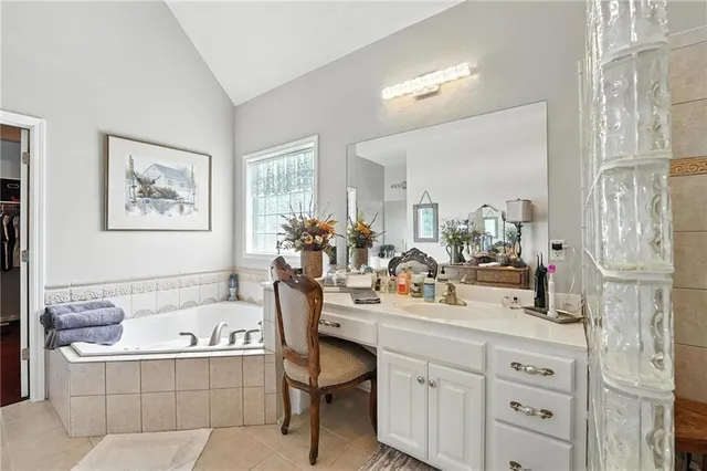 $869,000 | 414 South Borgman Road, Buckner, MO 64016