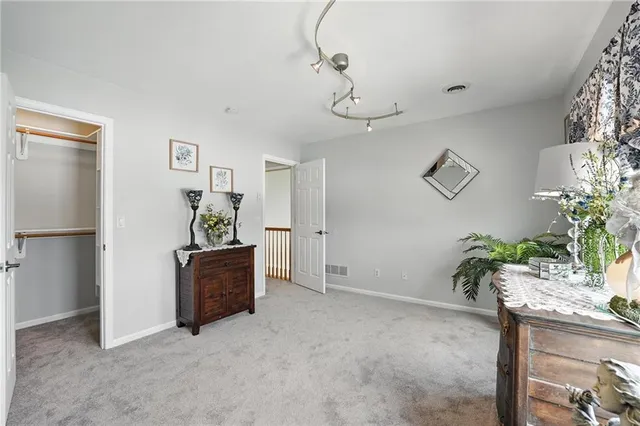 $869,000 | 414 South Borgman Road, Buckner, MO 64016