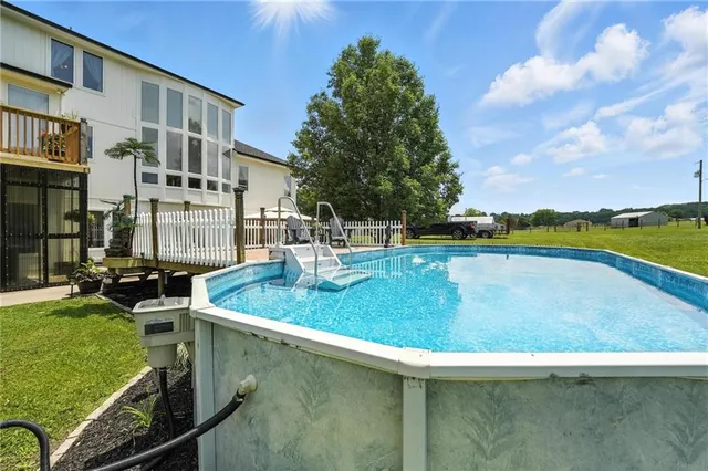 $869,000 | 414 South Borgman Road, Buckner, MO 64016