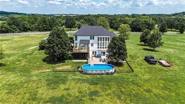 $869,000 | 414 South Borgman Road, Buckner, MO 64016